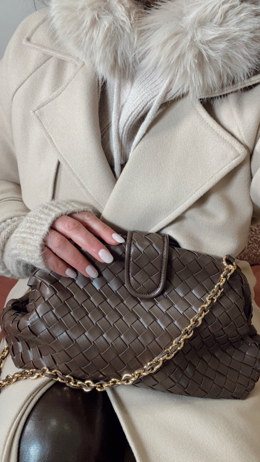 Bolso cluth trenzado