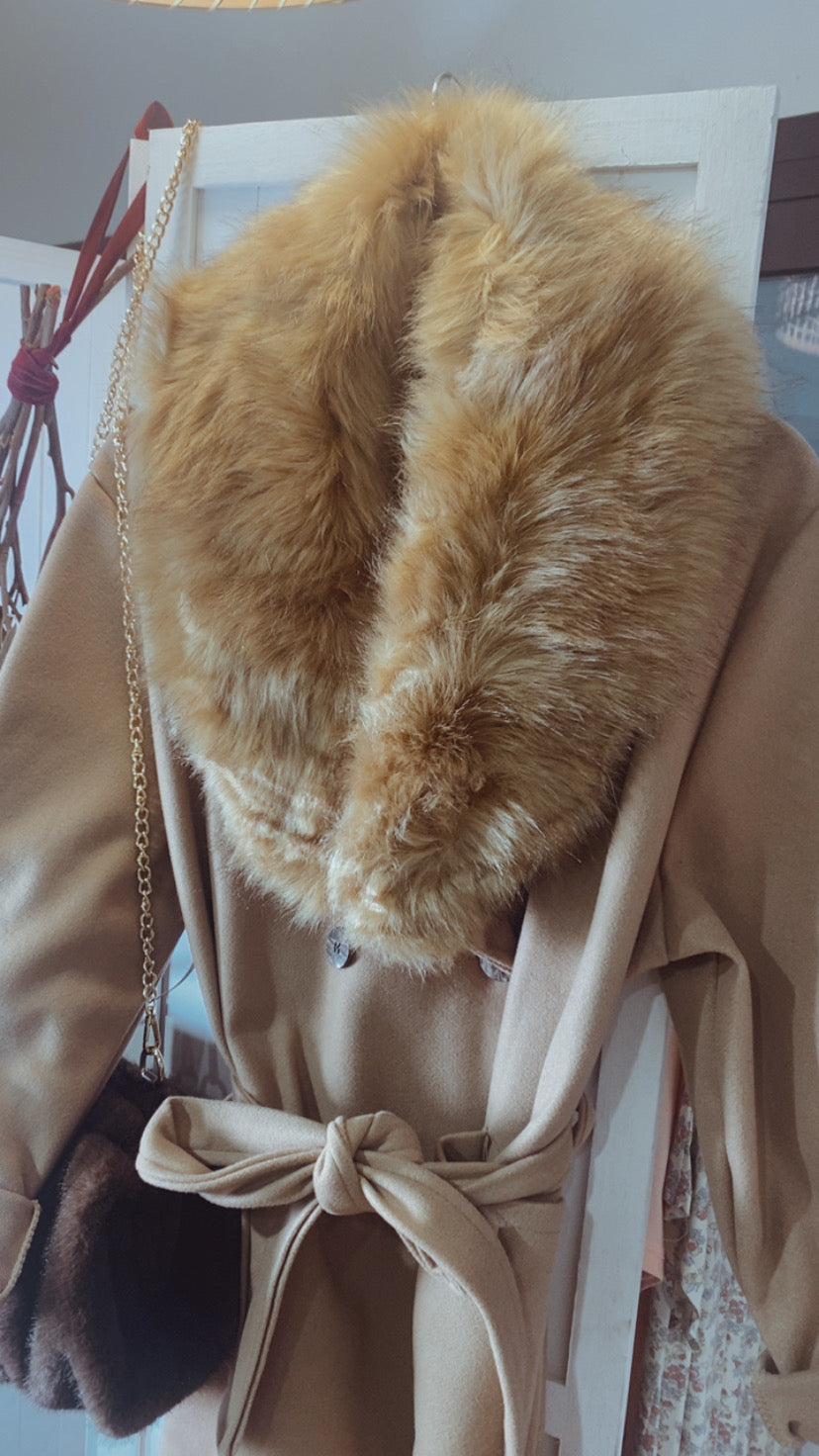 Cuello pelo sintético