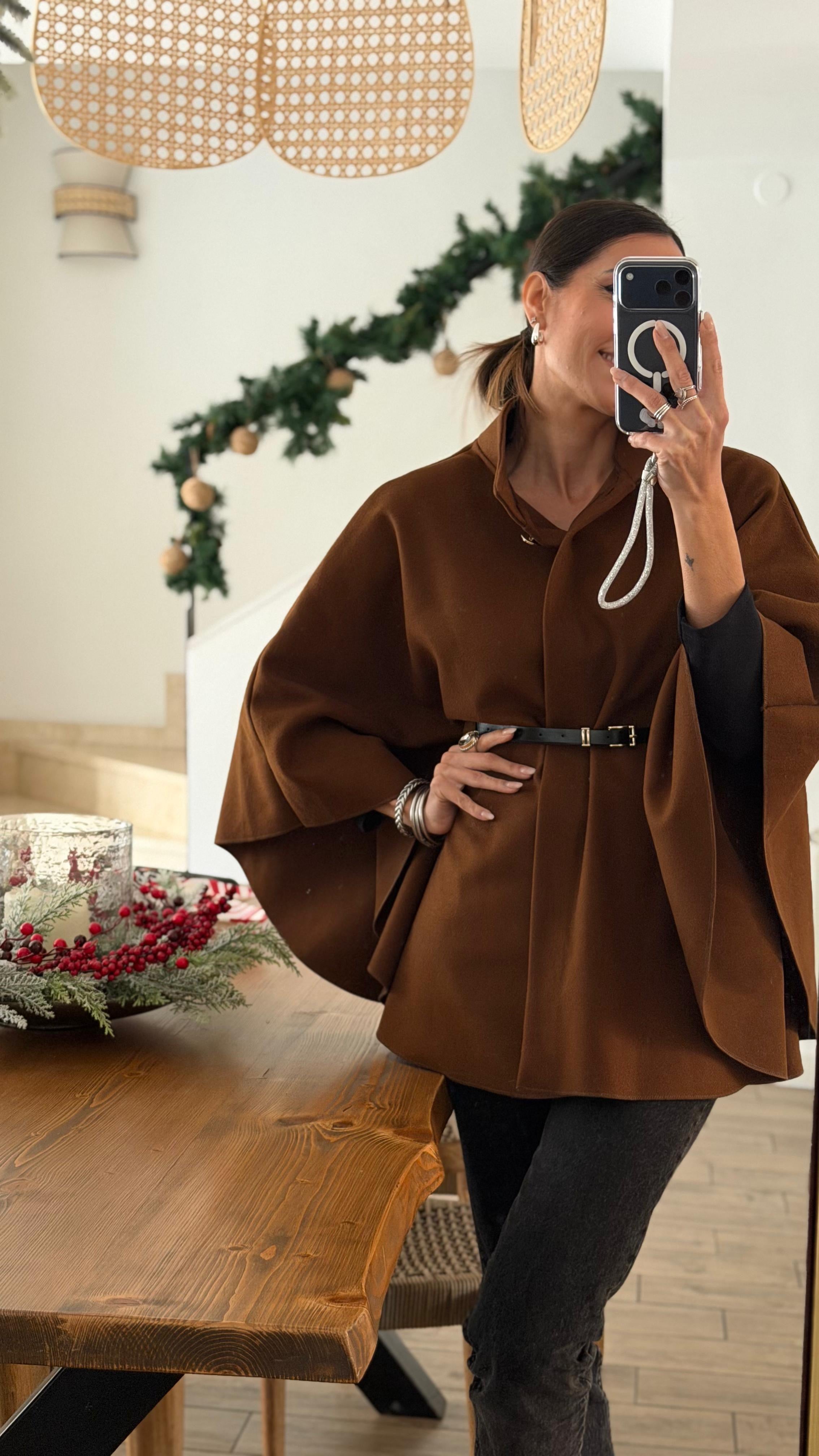 Capa de paño Claudia